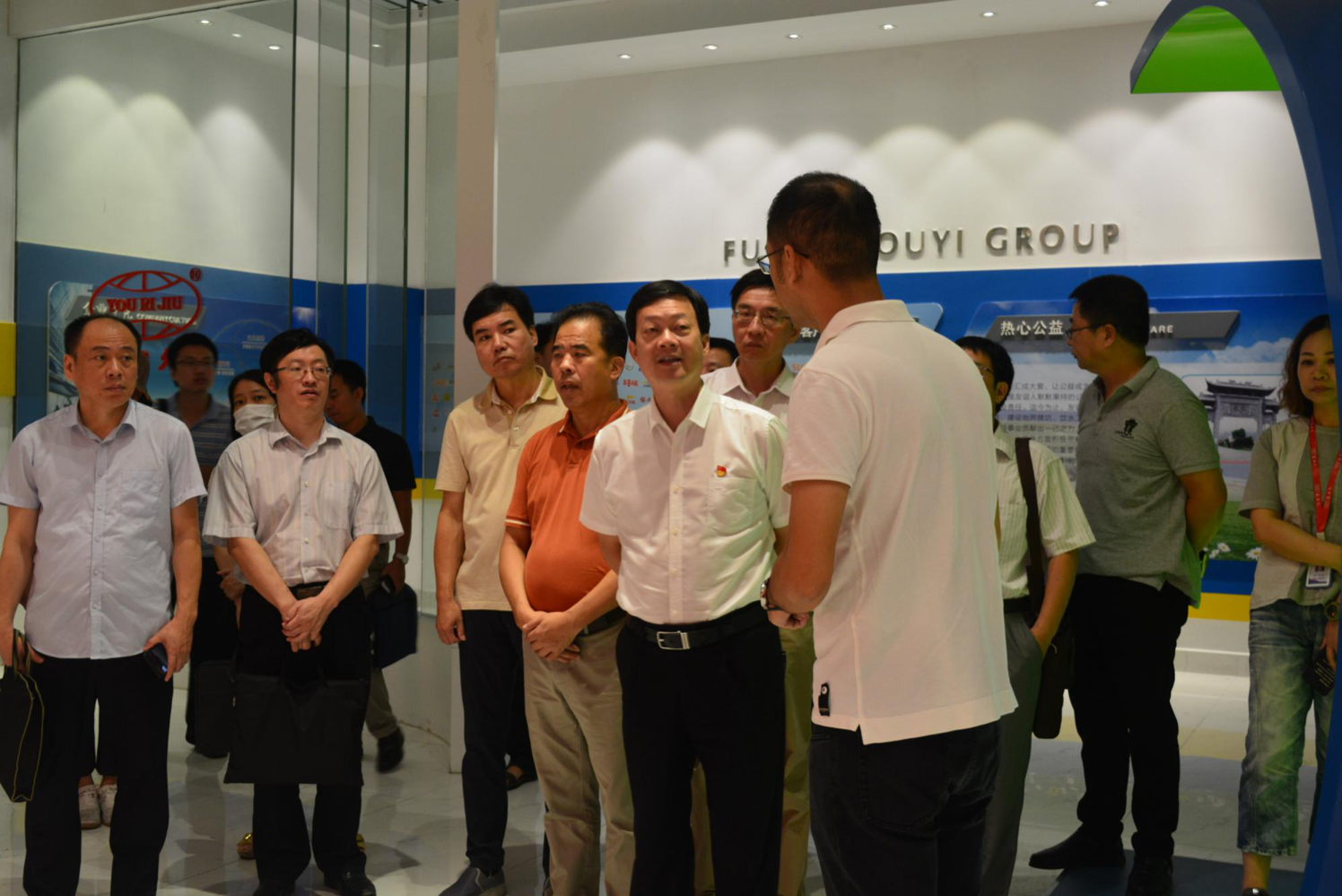 福建省工信厅向导一行莅临bet365集团调研